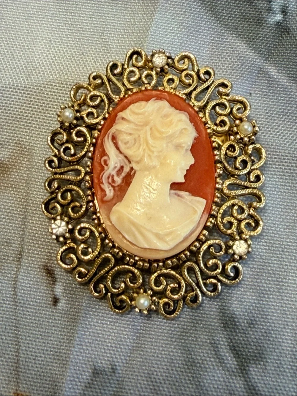 J.J. (Jonette Jewelry) filigree cameo